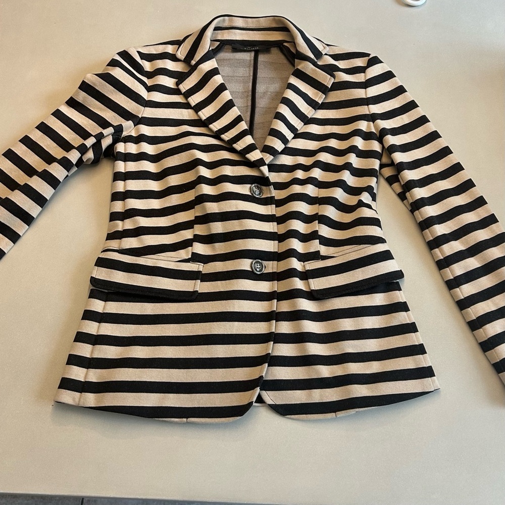 MaxMara Black and Tan Striped Tailored Blazer. size 10